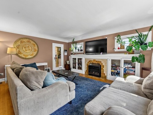 2521 Kitchener Street, Vancouver, BC 