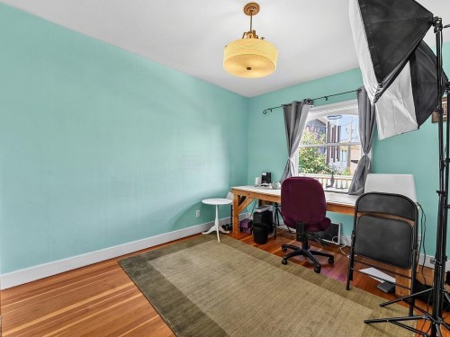 2521 Kitchener Street, Vancouver, BC 
