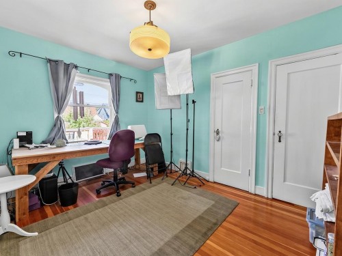 2521 Kitchener Street, Vancouver, BC 