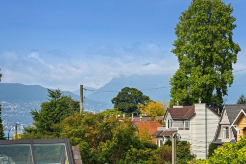 1885 Macdonald Street, Vancouver, BC 
