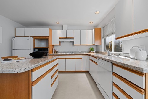1885 Macdonald Street, Vancouver, BC 