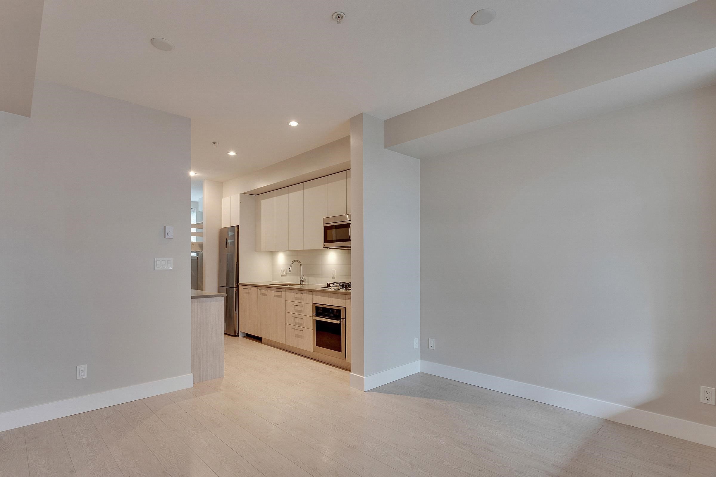 13-5152 Canada Way, Burnaby, BC