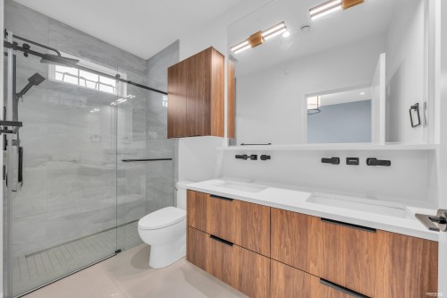 3180 Graveley Street, Vancouver, BC 