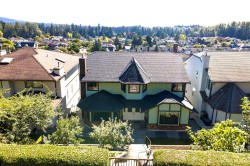 557 Tempe Crescent North Vancouver, BC V7N 1E7