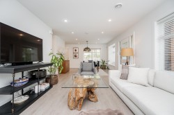 970 Rochester Avenue  Coquitlam, BC V3K 2J3