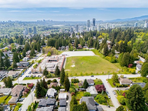 970 Rochester Avenue, Coquitlam, BC 