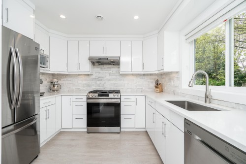 970 Rochester Avenue, Coquitlam, BC 