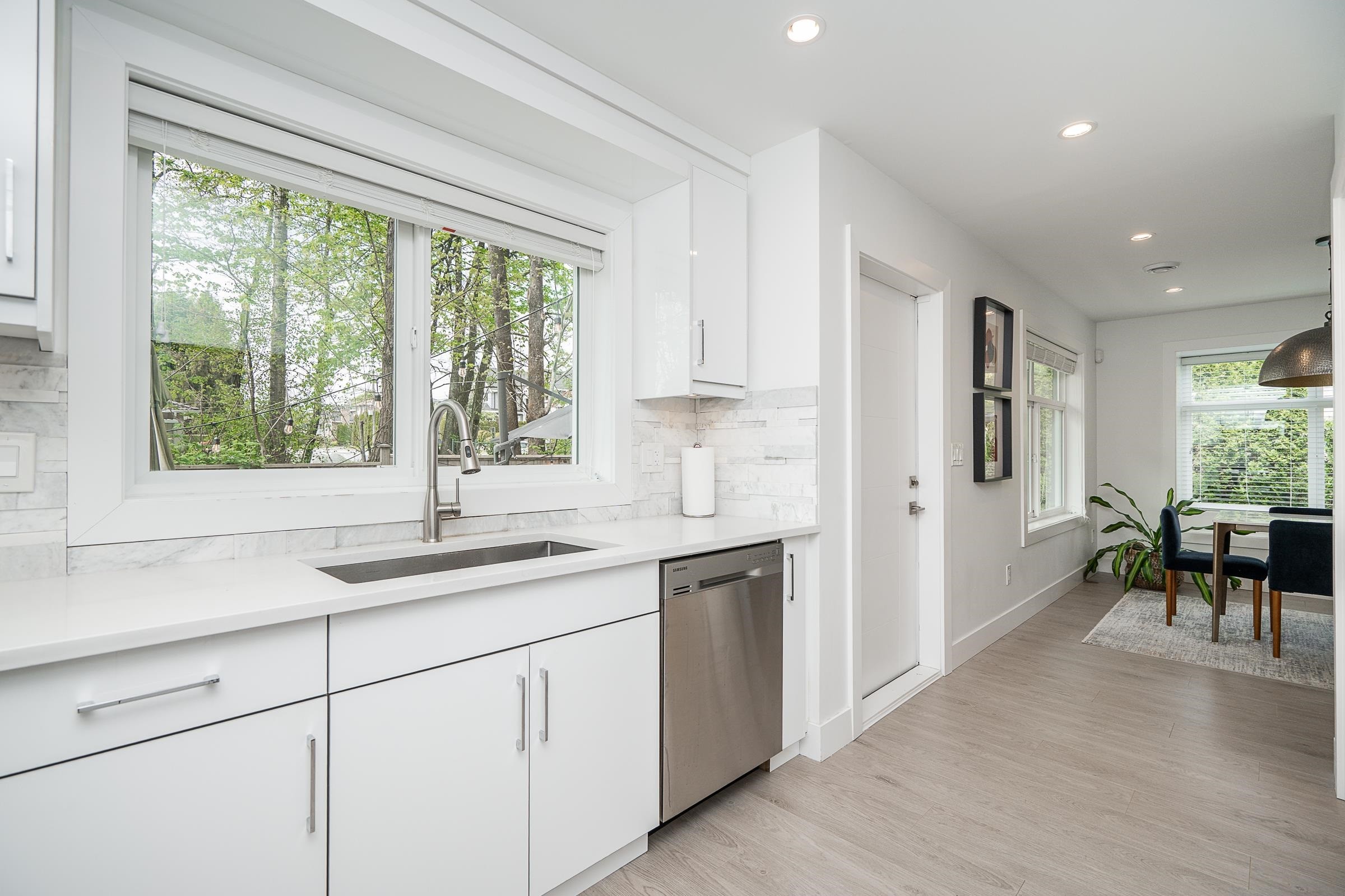 970 Rochester Avenue, Coquitlam, BC