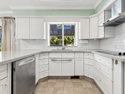 788 26Th Street E, North Vancouver, BC 