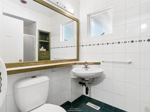 788 26Th Street E, North Vancouver, BC 