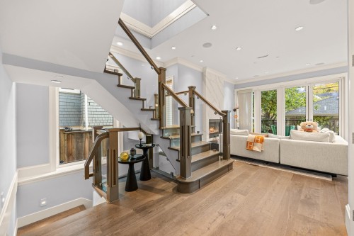 2756 38Th Avenue W, Vancouver, BC 