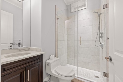 2756 38Th Avenue W, Vancouver, BC 