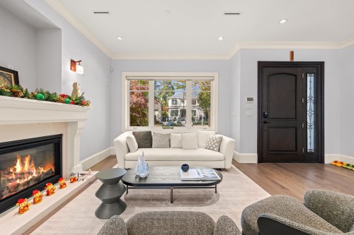 2756 38Th Avenue W, Vancouver, BC 