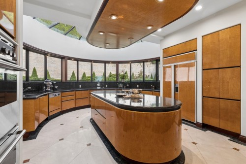 1471 Bramwell Road, West Vancouver, BC 