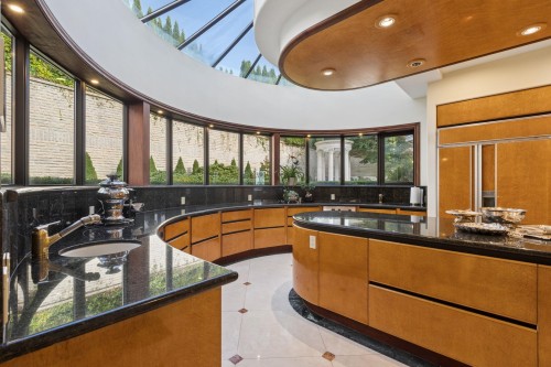 1471 Bramwell Road, West Vancouver, BC 