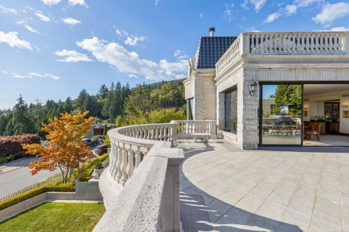 1471 Bramwell Road, West Vancouver, BC 
