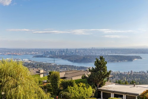 1471 Bramwell Road, West Vancouver, BC 