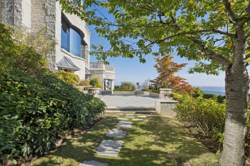 1471 Bramwell Road, West Vancouver, BC 