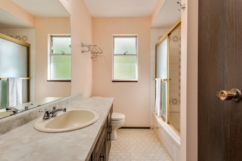 1260 Victoria Drive, Port Coquitlam, BC 