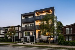 3-3940 Eton Street Burnaby, BC V5C 1J5