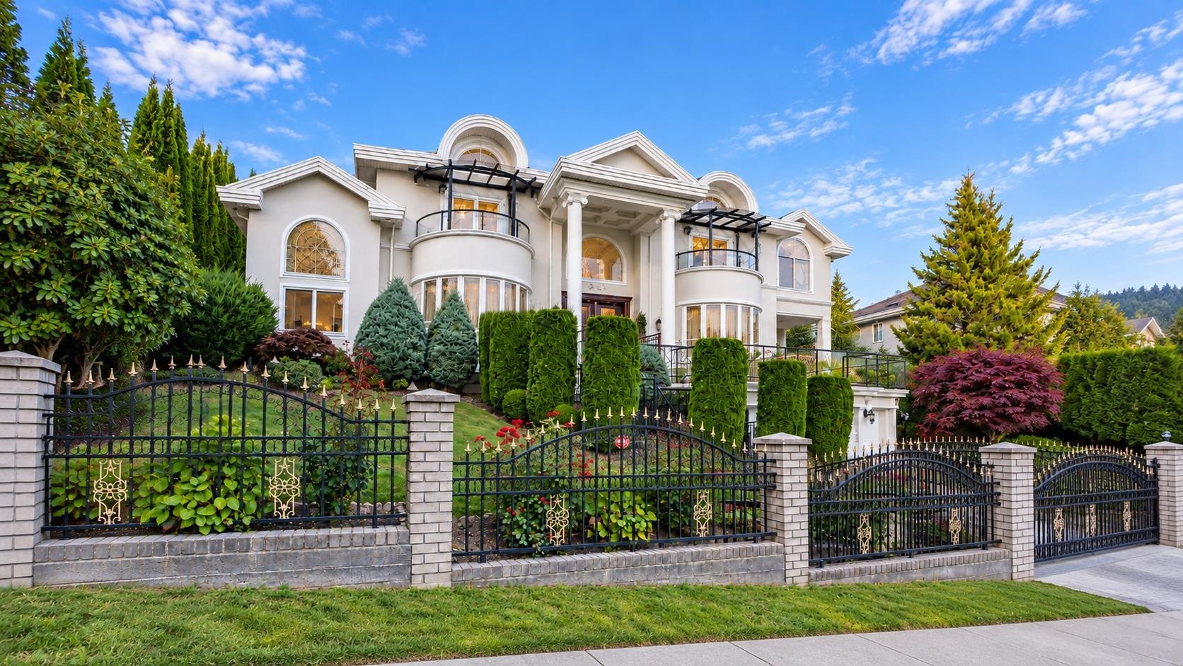 3059 Plateau Boulevard, Coquitlam, BC