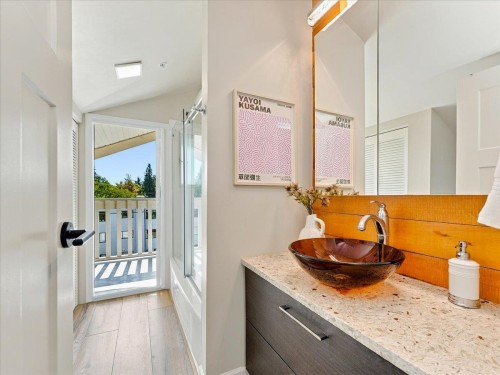 3454 3Rd Avenue W, Vancouver, BC 