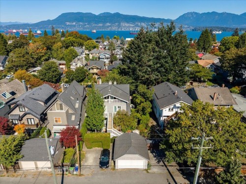 3454 3Rd Avenue W, Vancouver, BC 