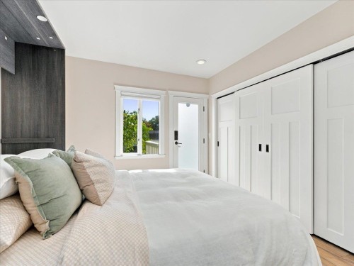3454 3Rd Avenue W, Vancouver, BC 