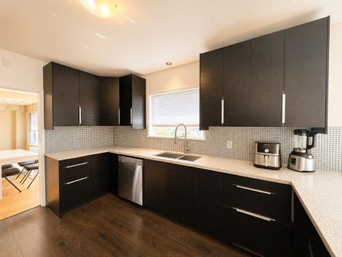 820 Keith Road, West Vancouver, BC 