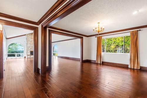 1355 Tyrol Road, West Vancouver, BC 