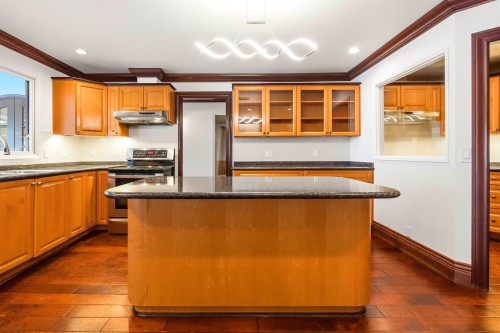 1355 Tyrol Road, West Vancouver, BC 
