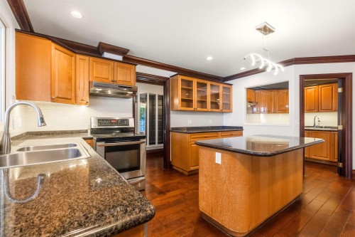 1355 Tyrol Road, West Vancouver, BC 