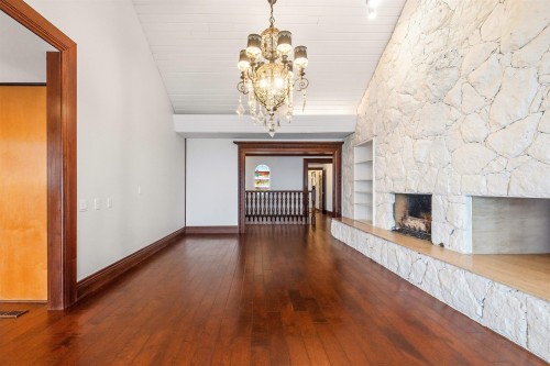 1355 Tyrol Road, West Vancouver, BC 