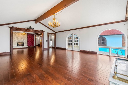 1355 Tyrol Road, West Vancouver, BC 