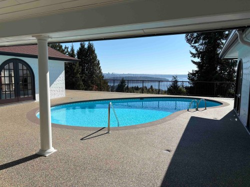 1355 Tyrol Road, West Vancouver, BC 