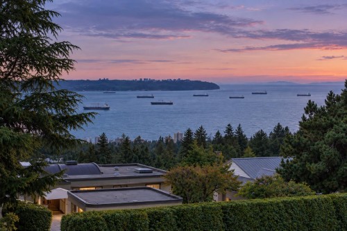 1355 Tyrol Road, West Vancouver, BC 