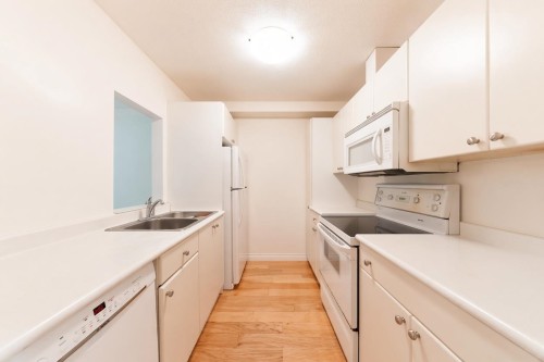 3319 Mountain Highway, North Vancouver, BC 
