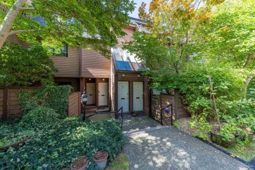 3319 Mountain Highway, North Vancouver, BC 