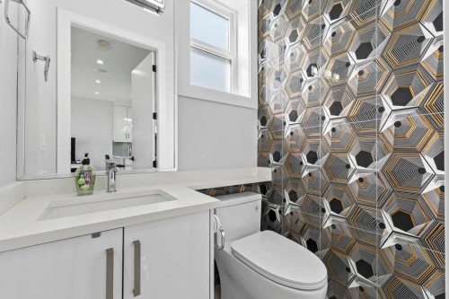 6751 Knight Street, Vancouver, BC 