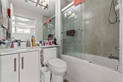 6751 Knight Street, Vancouver, BC 