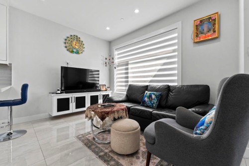 6751 Knight Street, Vancouver, BC 