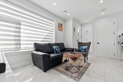 6751 Knight Street, Vancouver, BC 