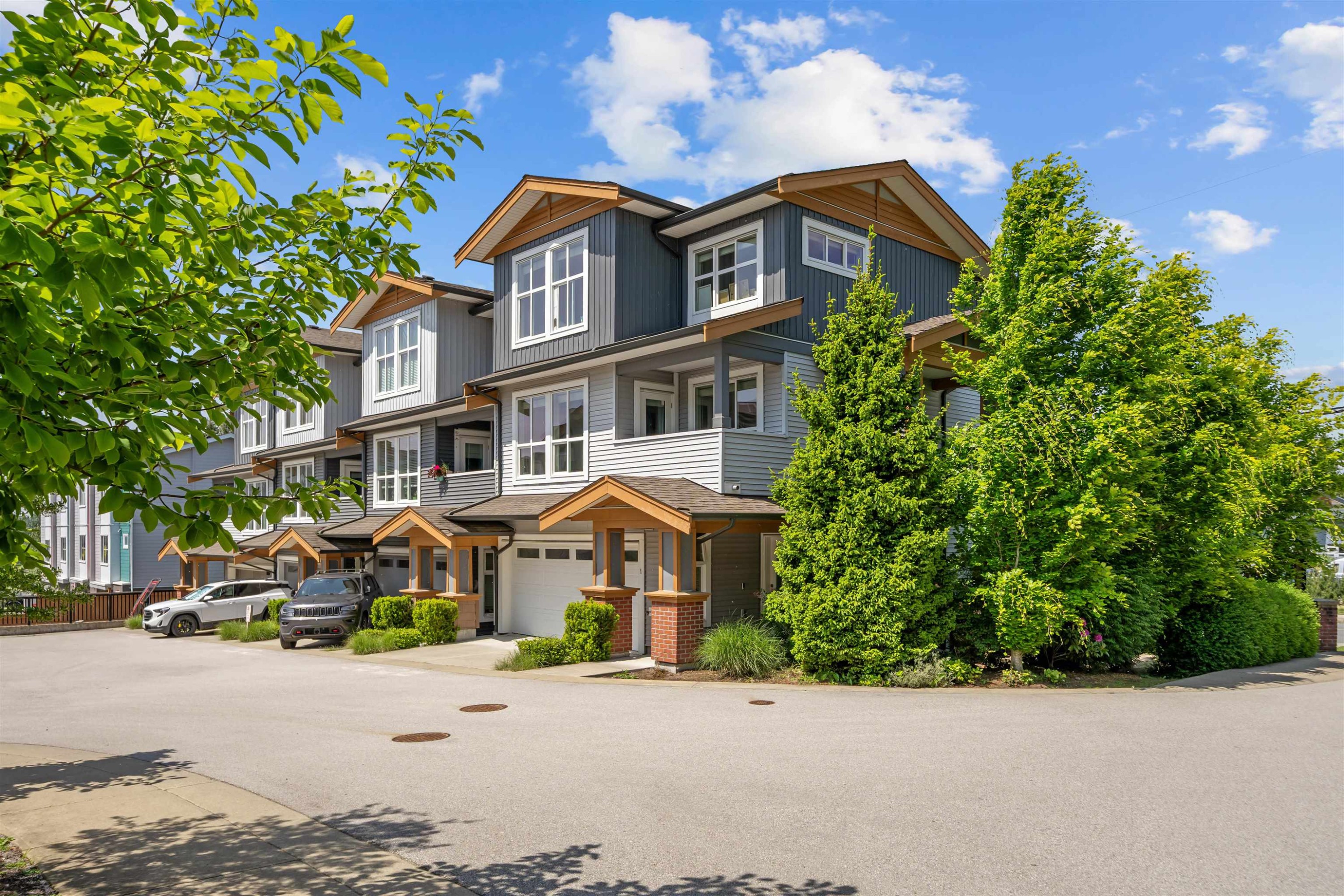 1-24086 104 Avenue, Maple Ridge, BC