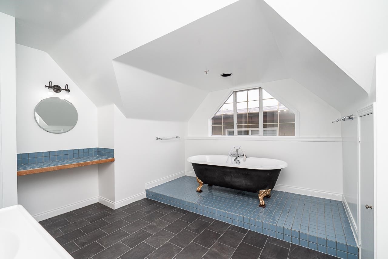 2948 Grant Street, Vancouver, BC