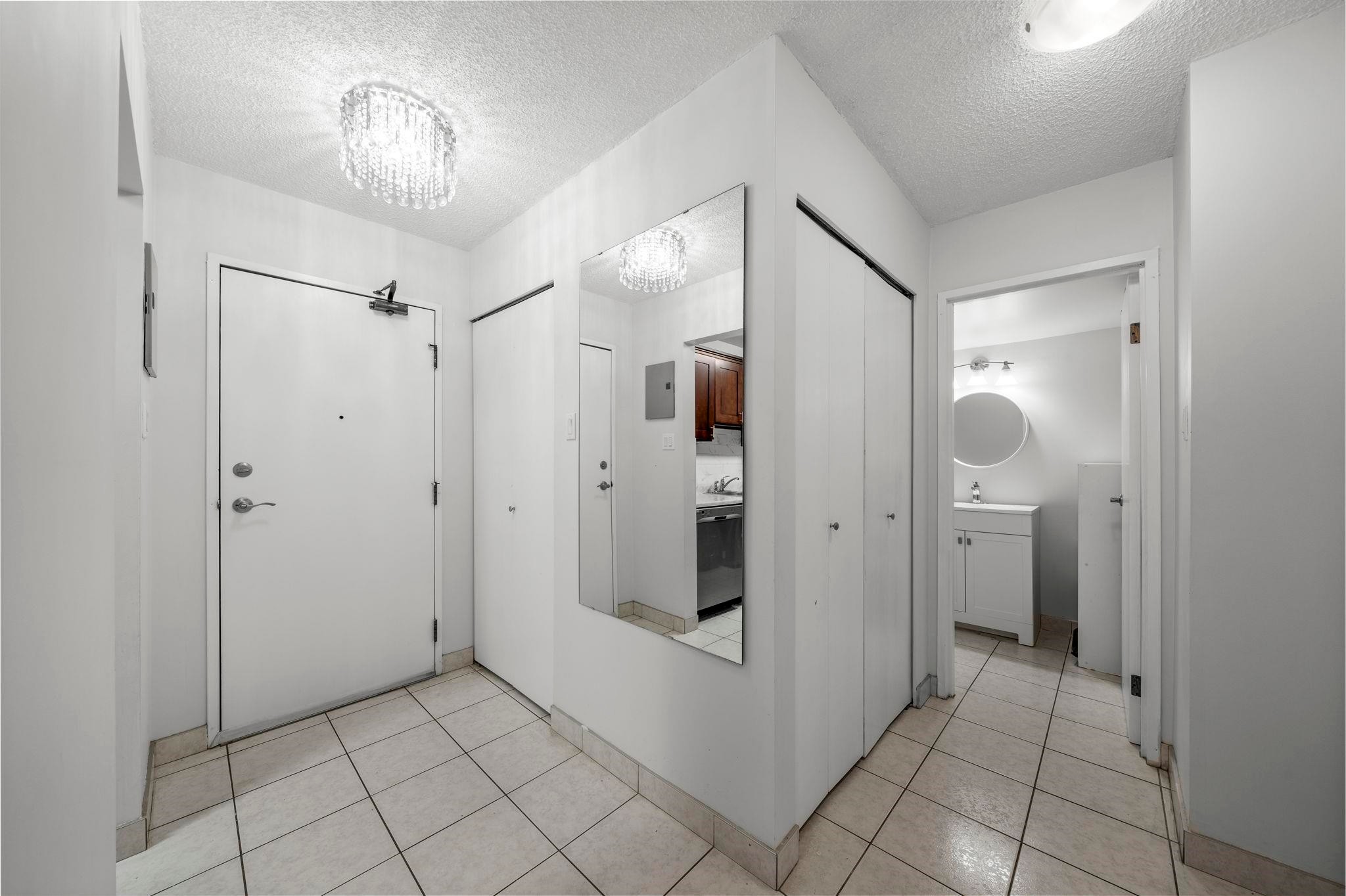 317-8511 Ackroyd Road, Richmond, BC