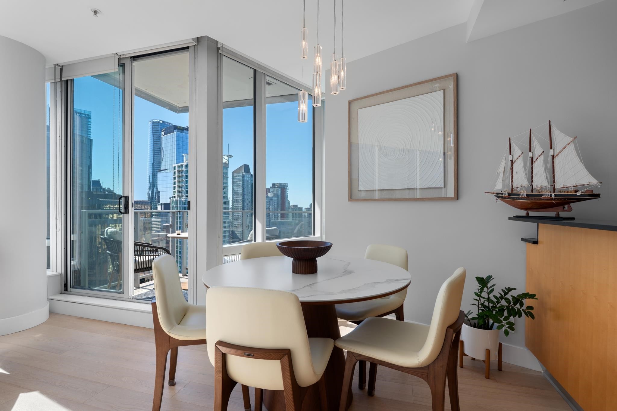 2605-1077 Cordova Street W, Vancouver, BC
