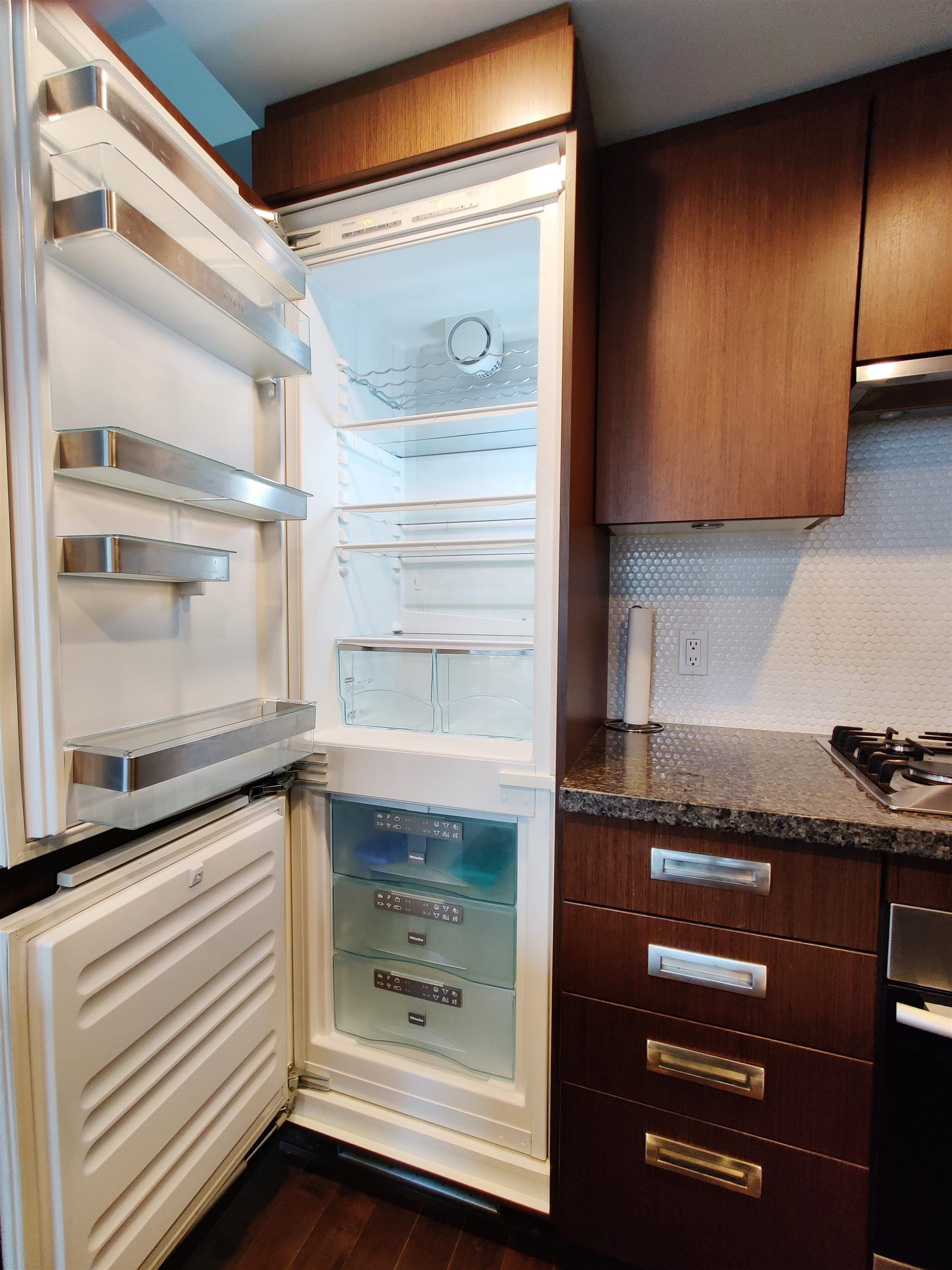 1002-1055 Richards Street, Vancouver, BC
