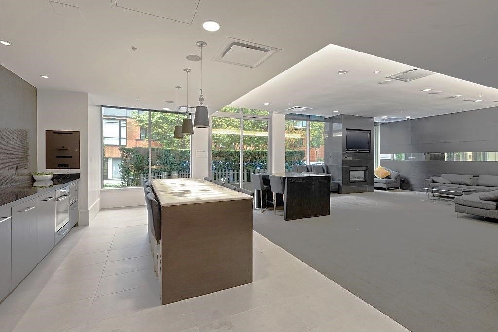 1002-1055 Richards Street, Vancouver, BC