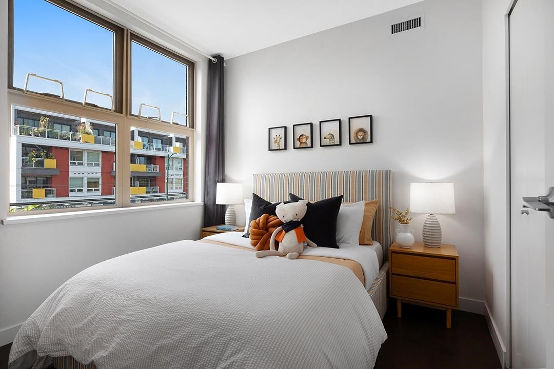 207-707 20Th Avenue E, Vancouver, BC