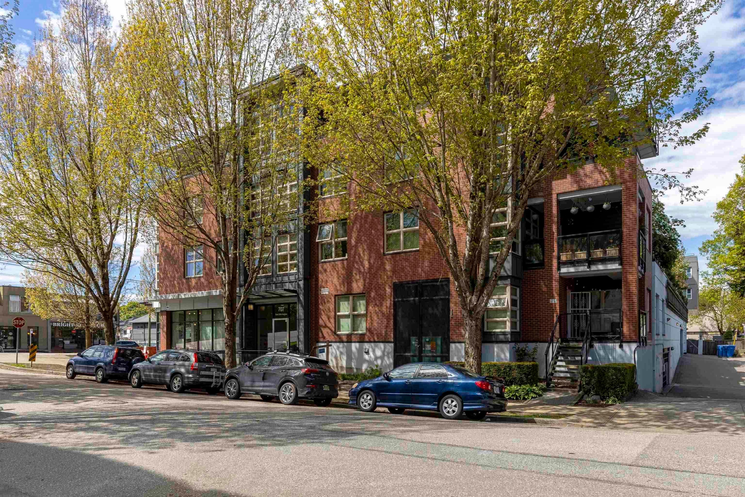 207-707 20Th Avenue E, Vancouver, BC
